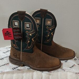 Double H safety toe work western boot.